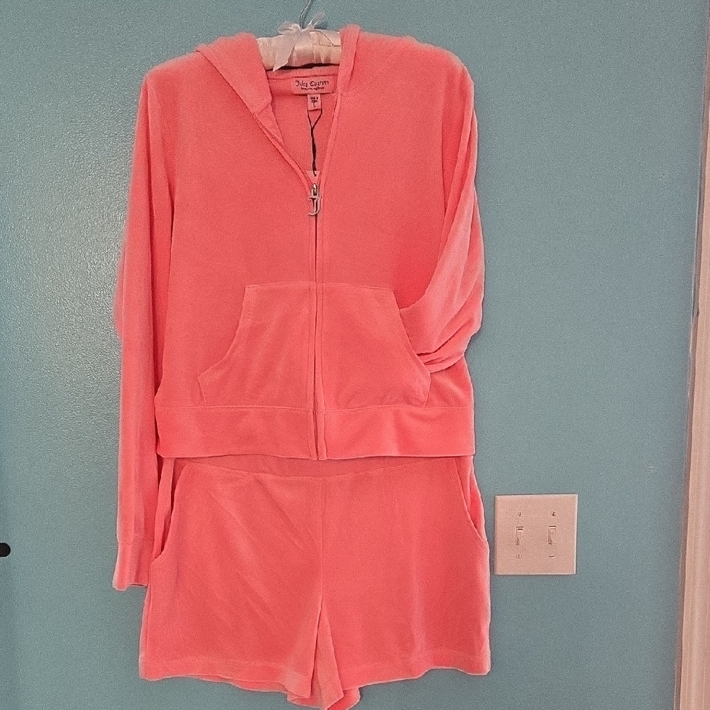 NWT Juicy Couture Pink (Flamingo) Velour Hoodie and Shorts Size Large